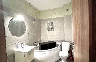 Alquiler de un amplio apartamento de 3 habitaciones, 72 m², Bucarest, Rumanía